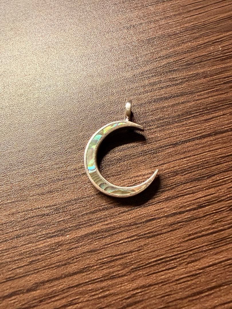 クレセントルナ　ネックレス　コンチャルナペンダント　チェーン付き