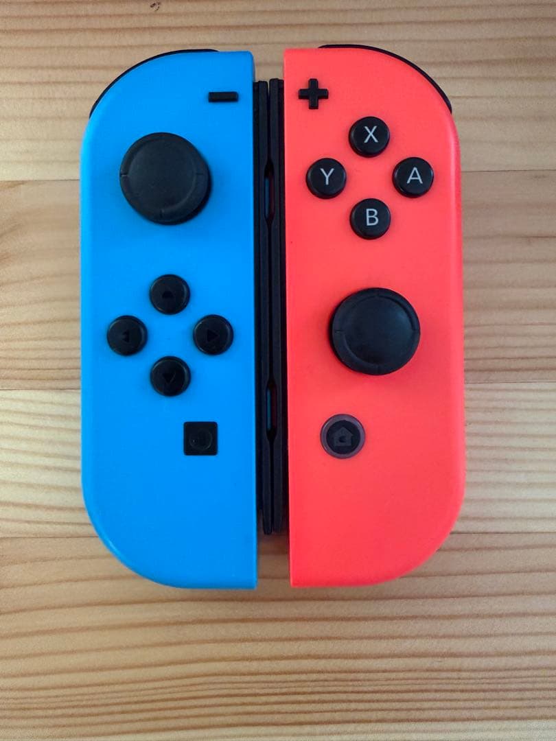 Nintendo Switch バッテリー強化版 ネオンレッド・ネオンブルー 箱