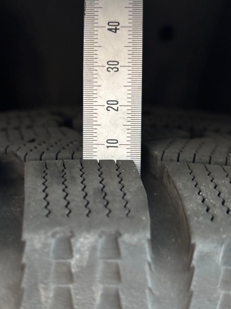 22年製195/65R15　トーヨー　スタッドレス4本セット（送料込み）