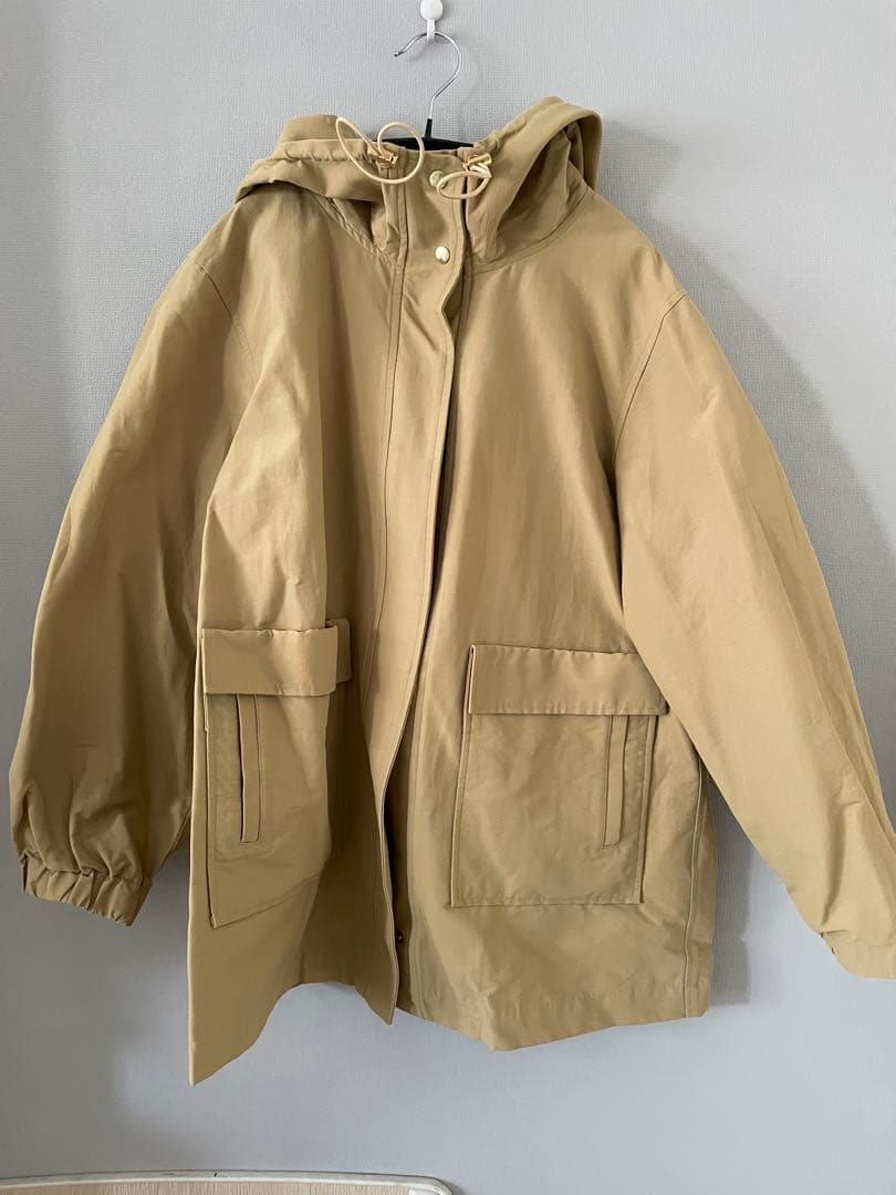 中古　BARNEYS NEW YORK スプリングベージュアウター　38