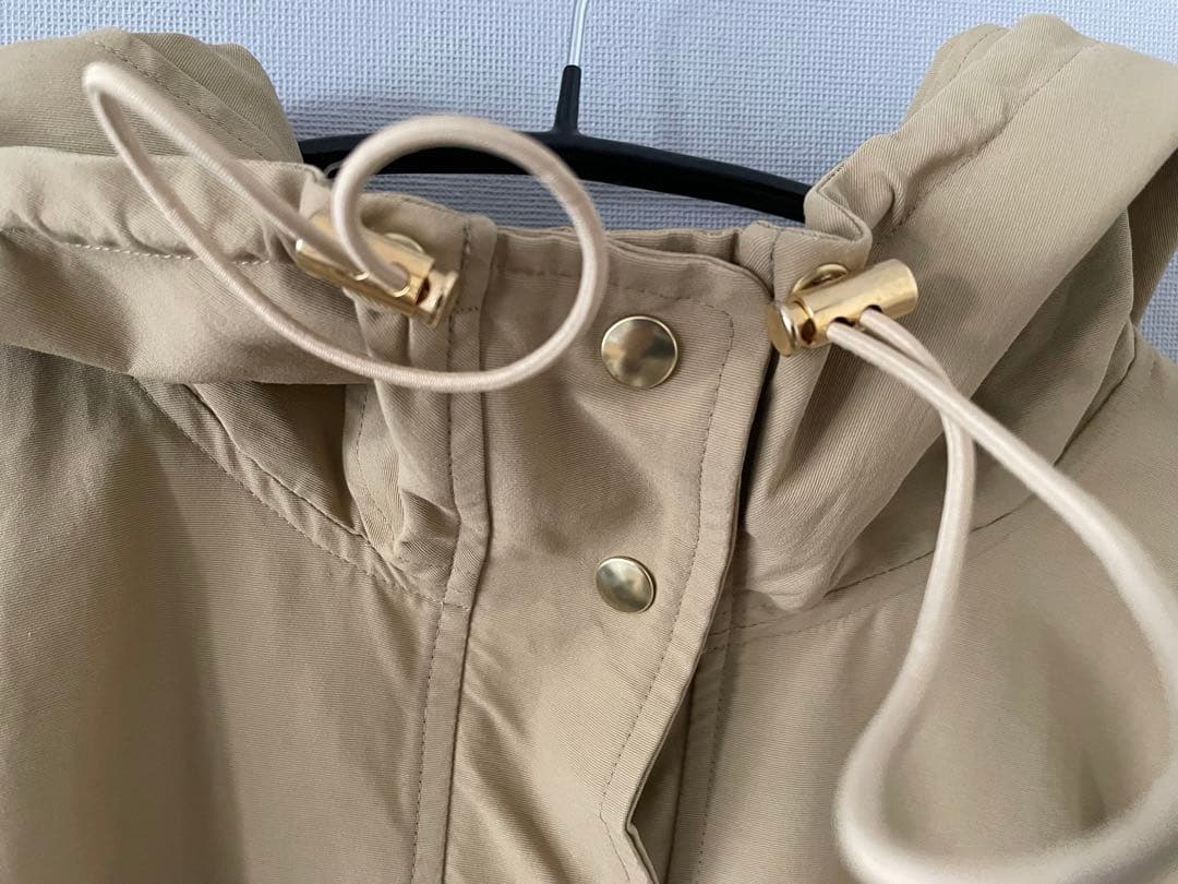 中古　BARNEYS NEW YORK スプリングベージュアウター　38