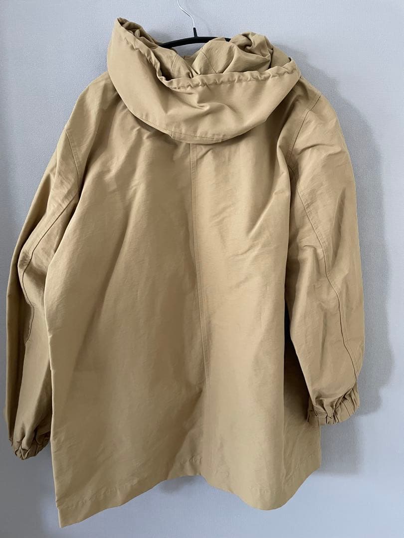 中古　BARNEYS NEW YORK スプリングベージュアウター　38