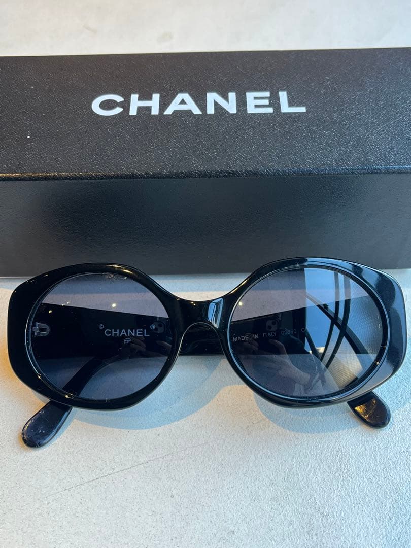 【極美品】CHANEL ブラック ラウンドサングラス