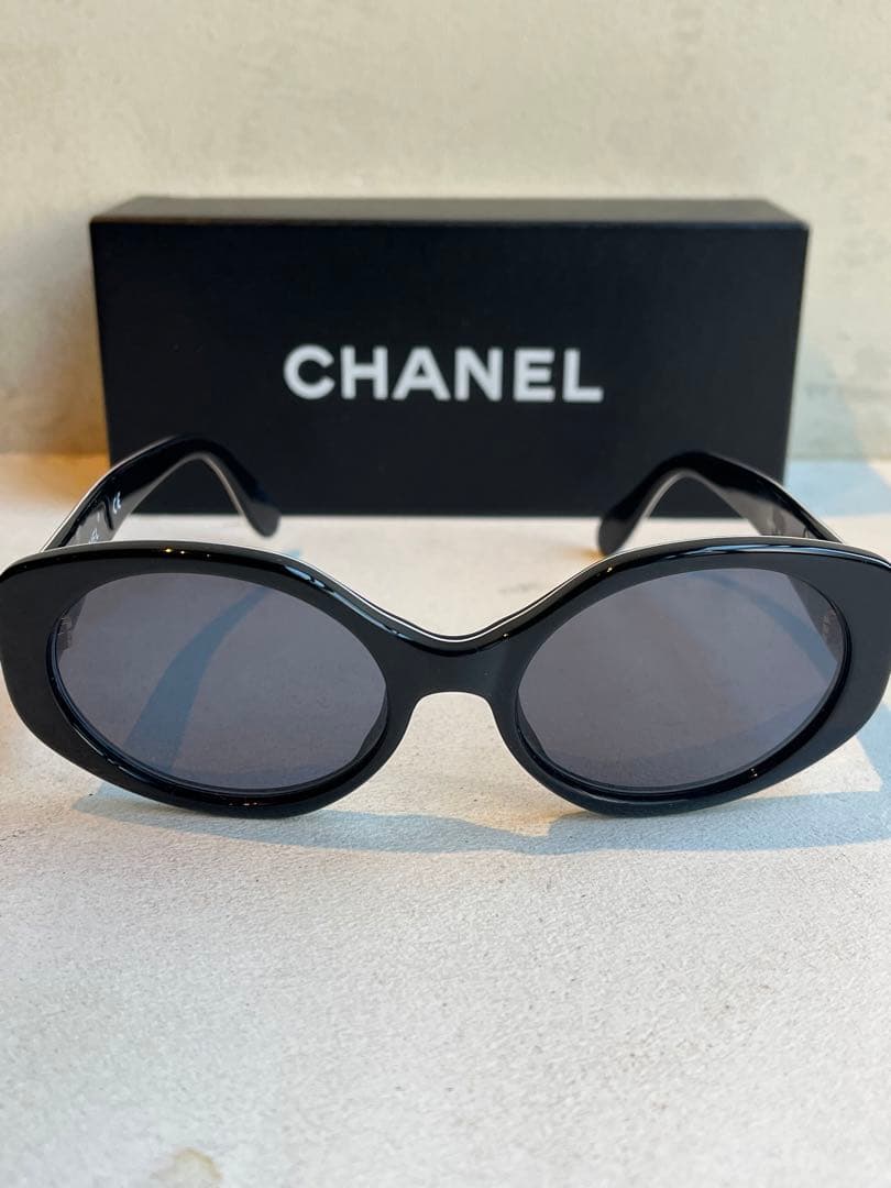 【極美品】CHANEL ブラック ラウンドサングラス