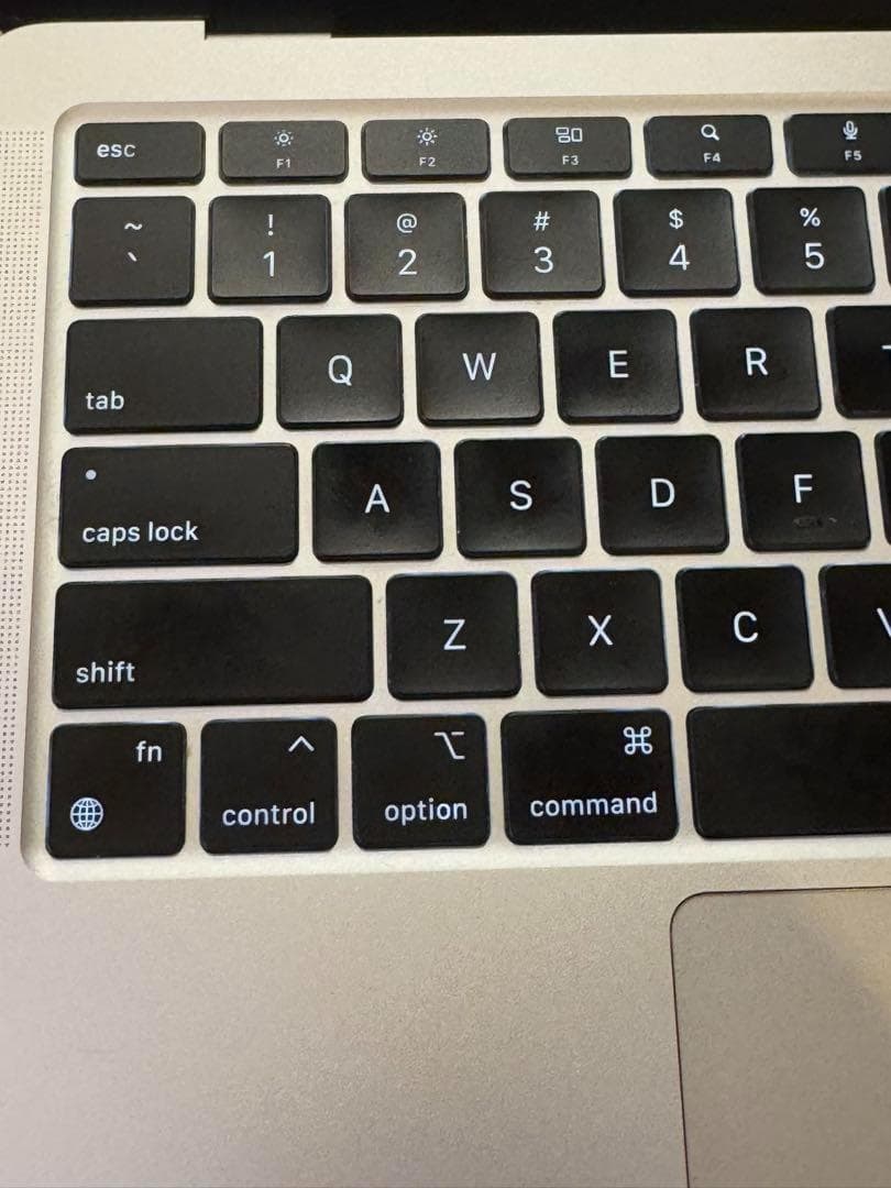 何も言わずに買ますApple MacBook Air (M1, 2020)