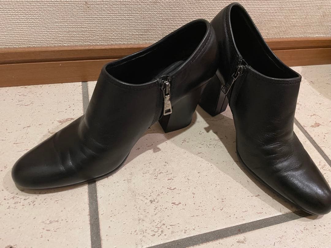 大きめサイズ39 プラダ　ショートブーツ