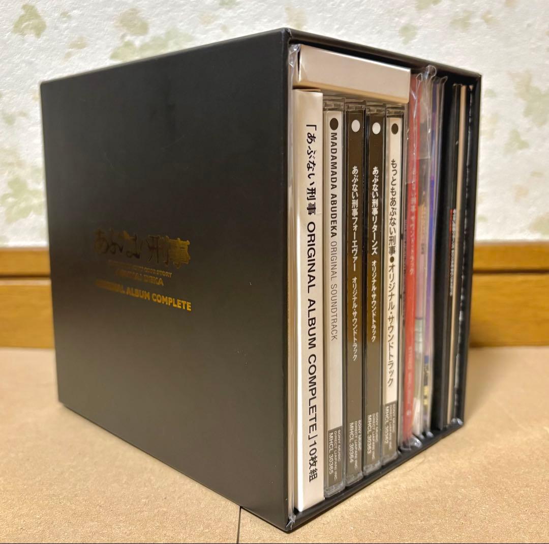 【※4/1 23:59まで値下げ】あぶない刑事 サントラ集+ピンバッジ CD
