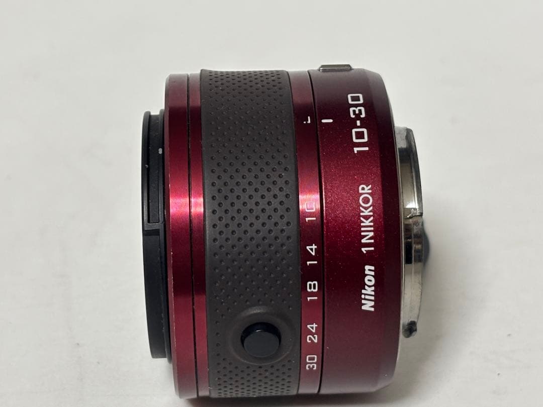 Nikon 1NIKKOR 10-30mm 1:3.5-5.6 VR レッド