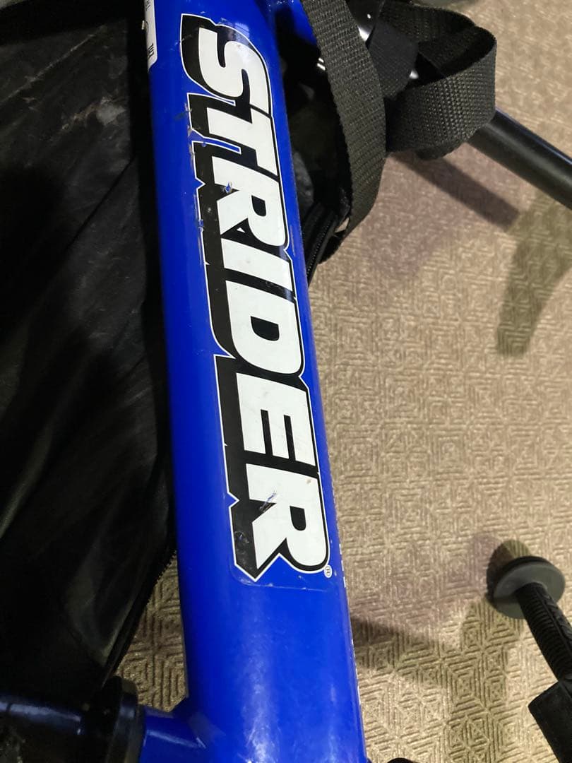 STRIDER バランスバイク 青 収納バッグ付き