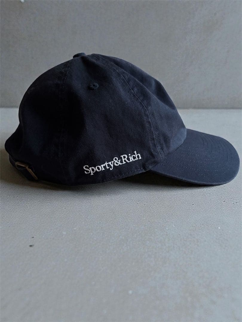 Sporty&Rich 47コラボ ヤンキース キャップ ネイビー