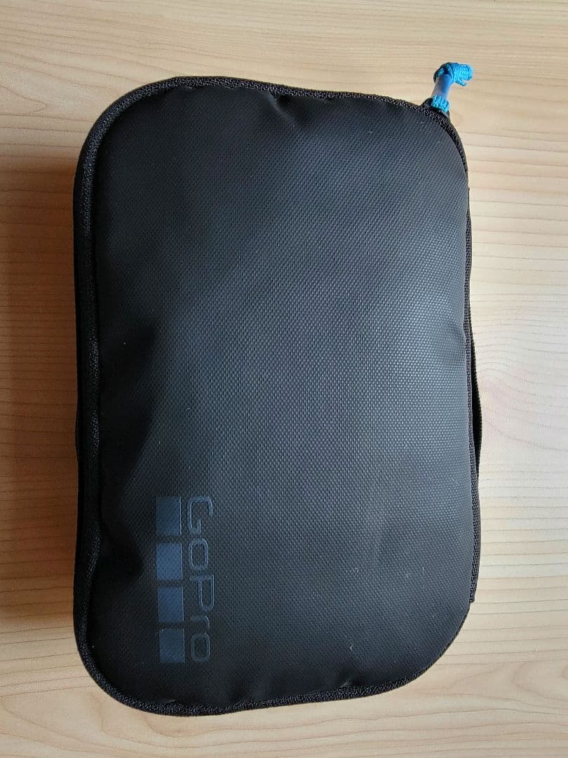 GoPro HERO7 WHITE 【本体 + アクセサリ－パッケージ】