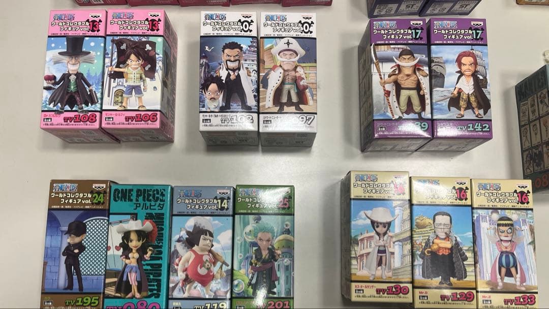 【レア】ワンピース ワールドコレクタブルフィギュアセット 25体　まとめ売り