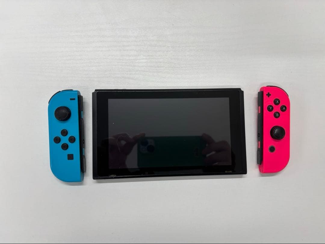Nintendo Switch 本体 青/赤 Joy-Con付き　2台
