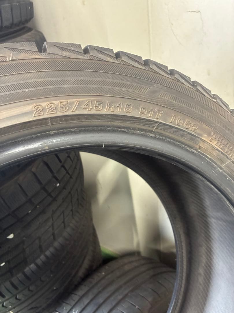 パトラ225/45R18ヨコハマタイヤIG52c