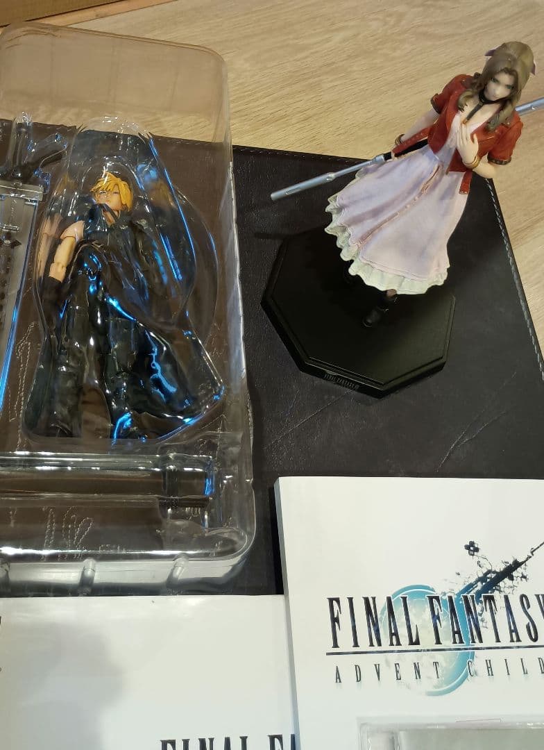 ファイナルファンタジーVII アドベントチルドレン 限定版セット　1番くじ付き