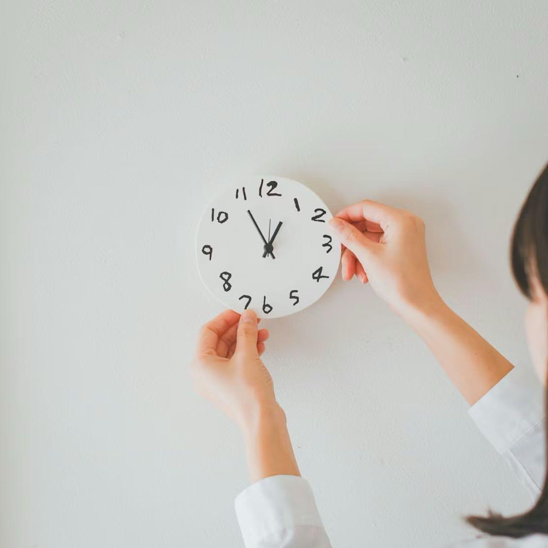 ' About ' wall clock 壁掛け時計　YUKI MIKAMI