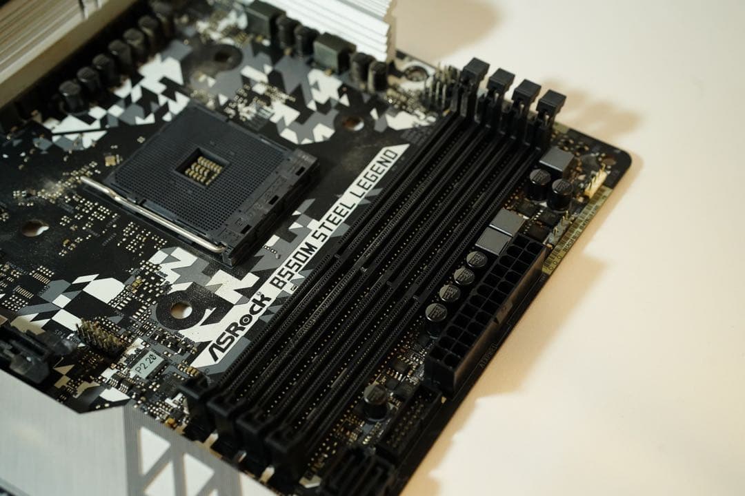 ASRock B550M STEEL LEGEND マザーボード