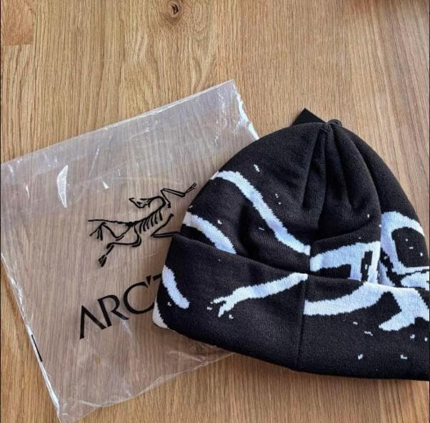 【アークテリクス】【新品】【オシャレ】ARC'TERYX ビーニー ニッ