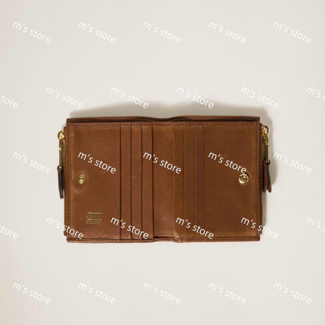 新品 miumiu ミュウミュウ ナッパレザー 財布 ウォレット オーク