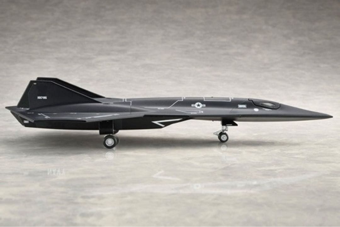1/100 ダークスター トップガン マーヴェリック 完成品 飛行機 BF181