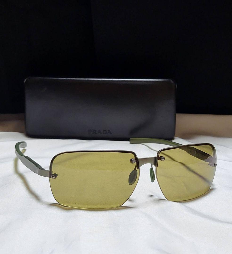 ◆PRADA　プラダ◆ロゴ付き　リムレス　サングラス　ケース付き