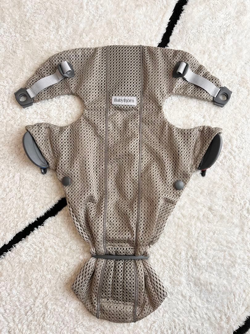 美品　 ベビービョルン　 抱っこ紐　 ミニ　 グレーベージュ