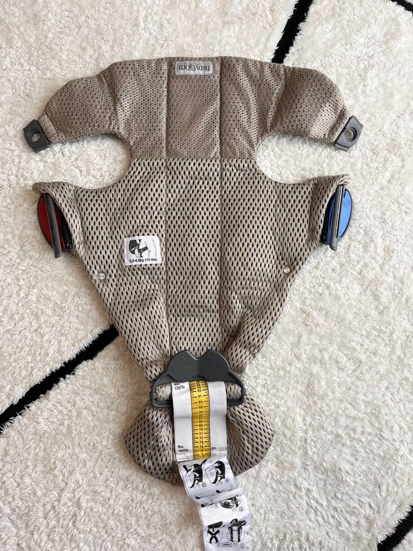 美品　 ベビービョルン　 抱っこ紐　 ミニ　 グレーベージュ