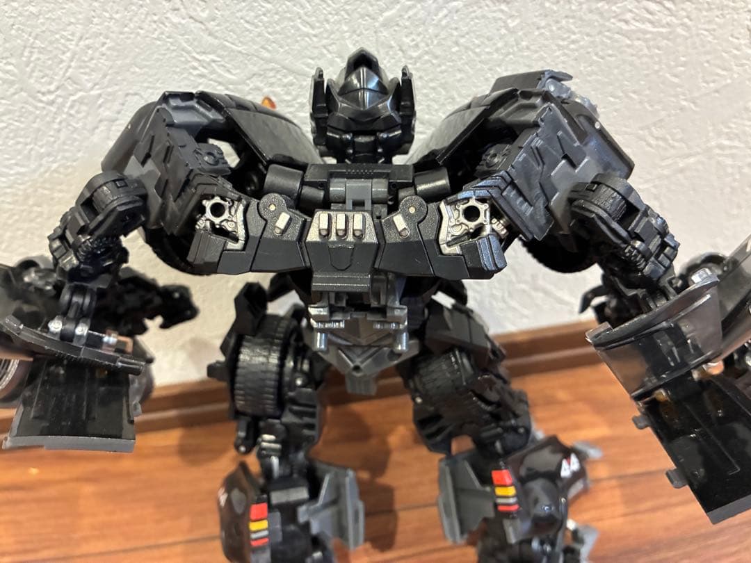 トランスフォーマー MPM アイアンハイド