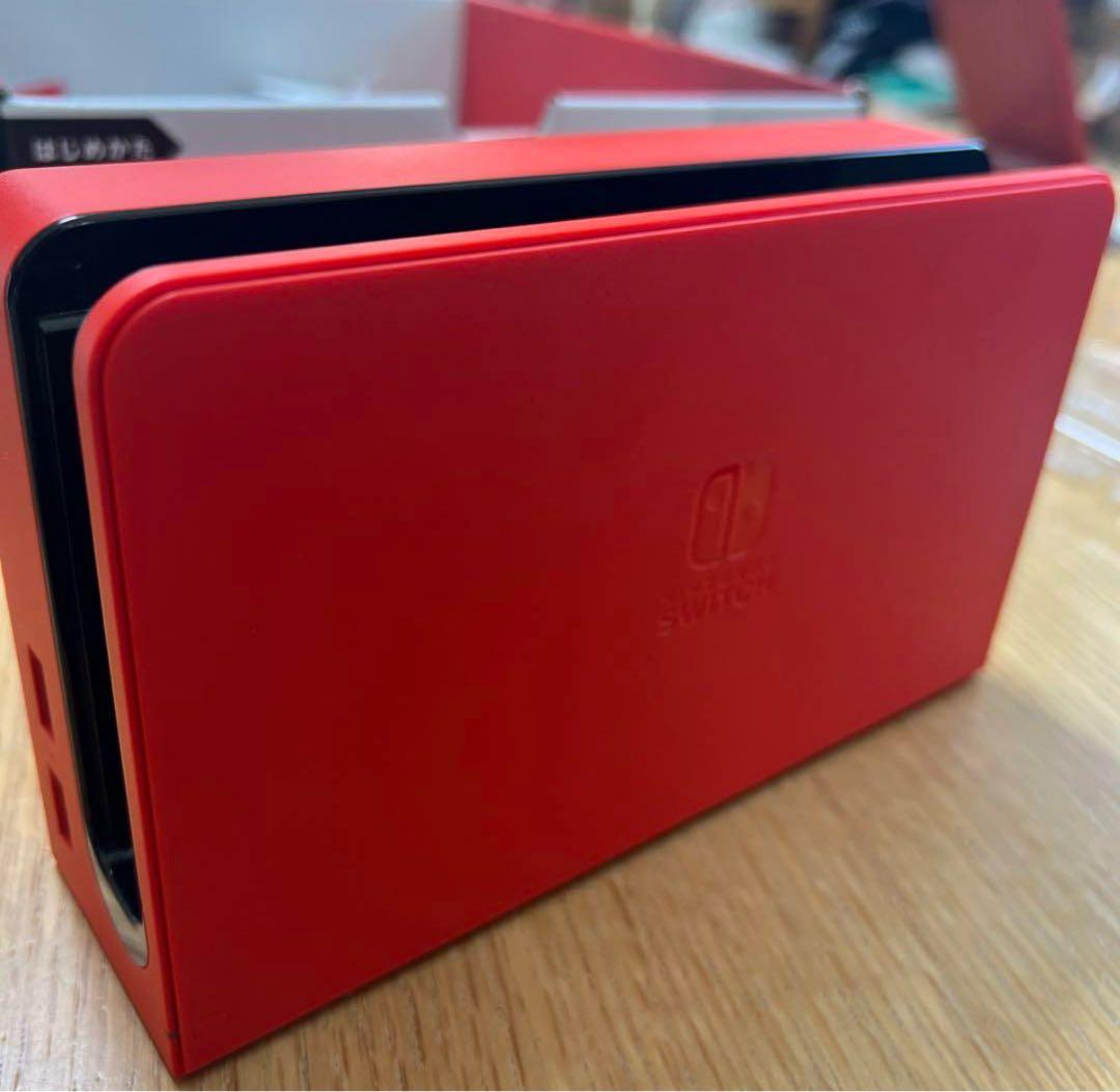 美品　⭐︎任天堂Switch有機EL マリオレッド⭐︎