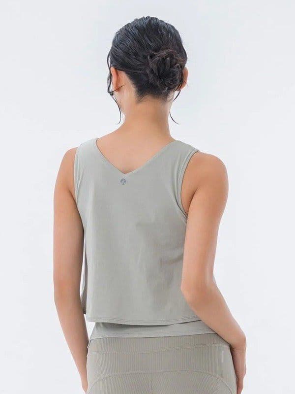 【新品】SUKALA カップ付きフレアタンクトップ ライトカーキ M