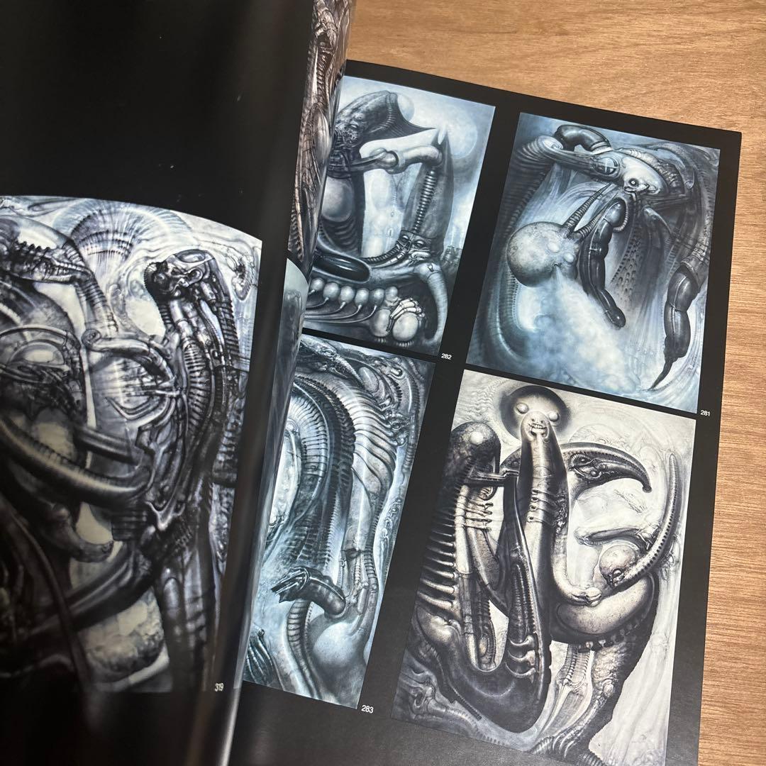 H.R.Giger's ecronomicon ギーガー ネクロノミコン　初期版