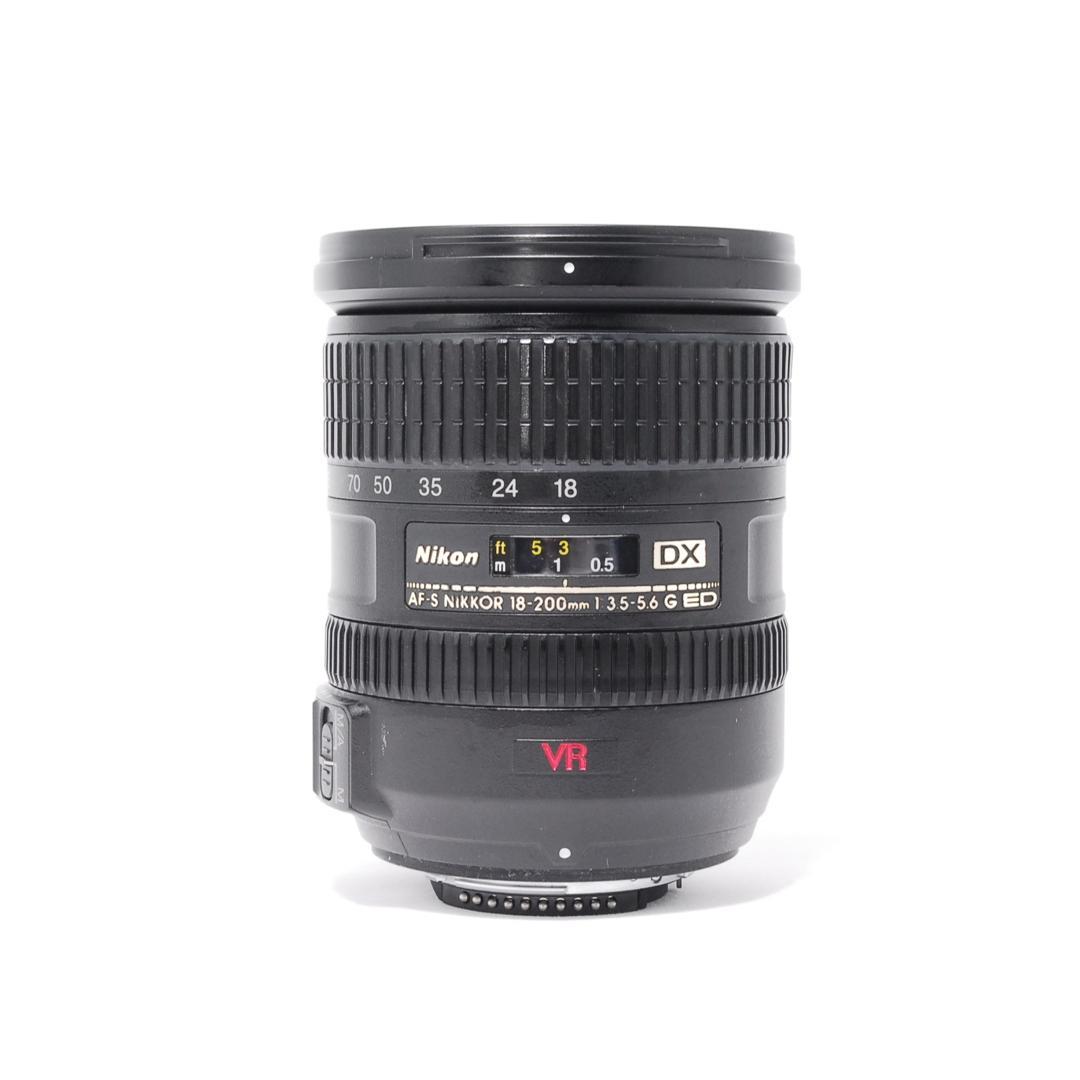 近距離から望遠まで✨Nikon AF-S 18-200mm VR 手ぶれ補正
