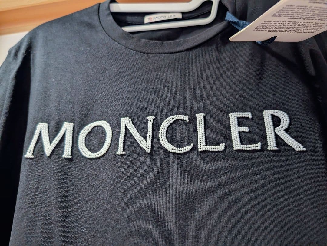 ウ*ン様 MONCLER ブラック Tシャツ レディース ビーズ　新品　Mサイズ