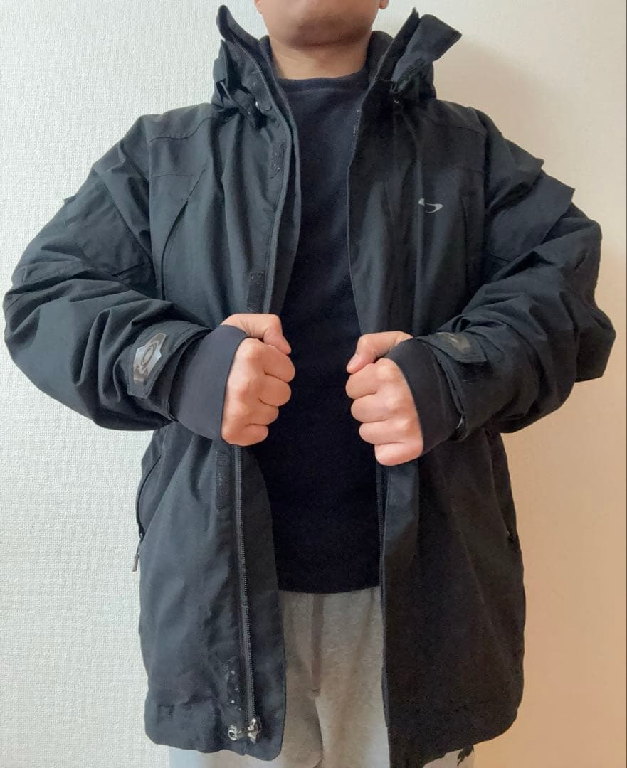 OAKLEY ジャケット ブラック　スノーボード M or L サイズ