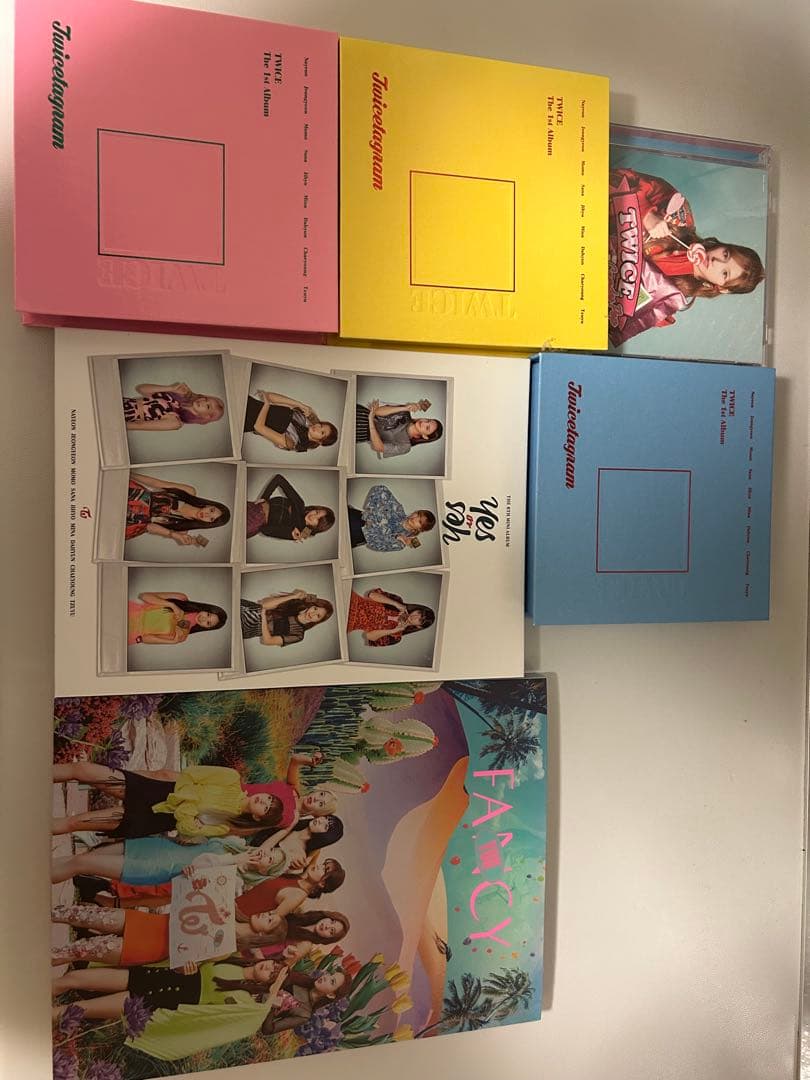 TWICE アルバム K-POP