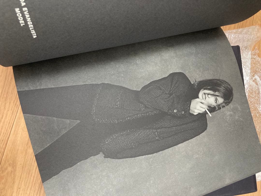 THE LITTLE BLACK JACKET 新版