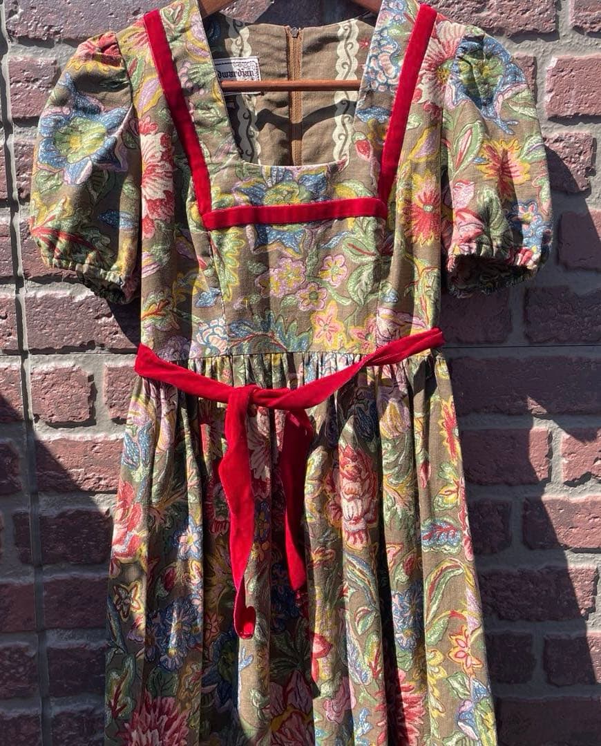 ヴィンテージ　70s young edwardian 花柄ワンピース