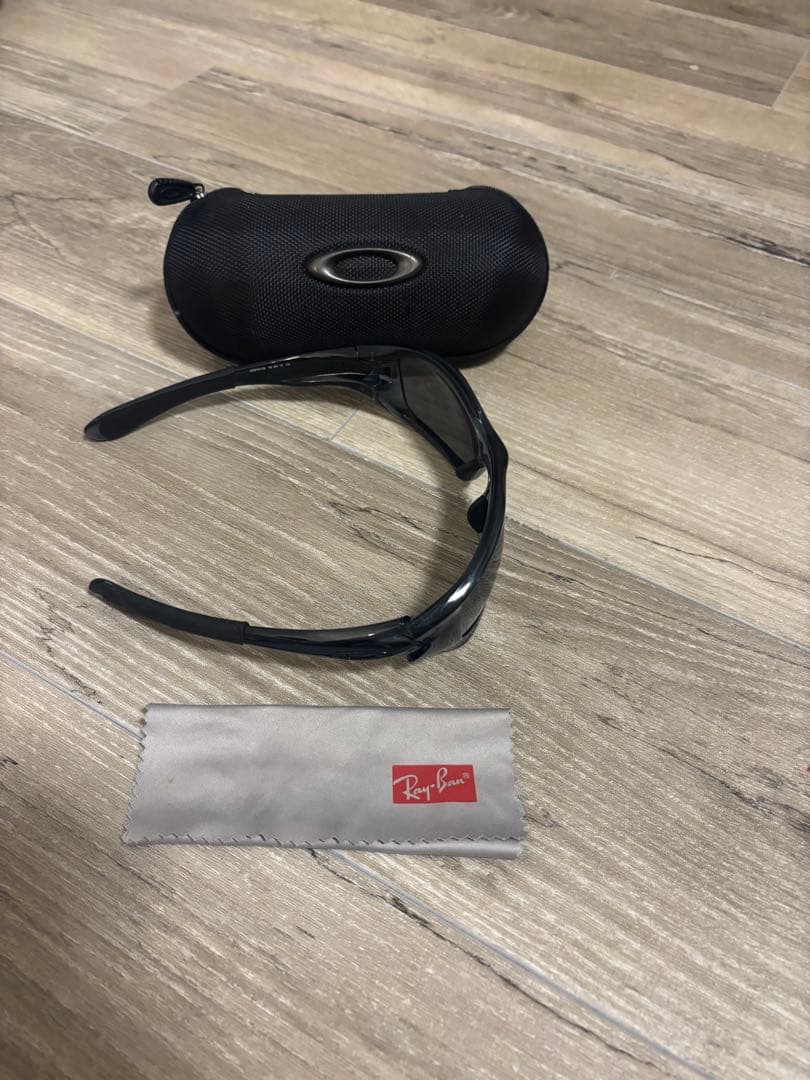 サングラス Oakleyケース付き