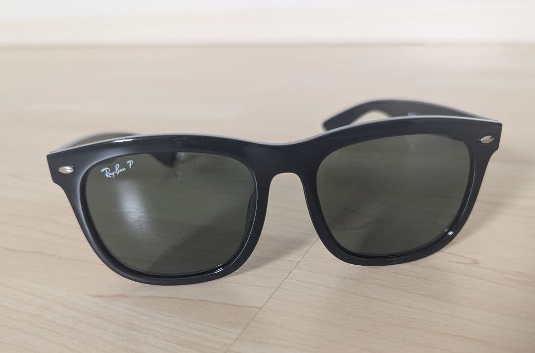 Ray-Ban RB 4260D サングラス ブラック