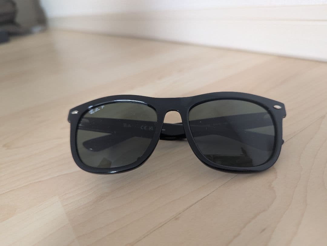 Ray-Ban RB 4260D サングラス ブラック