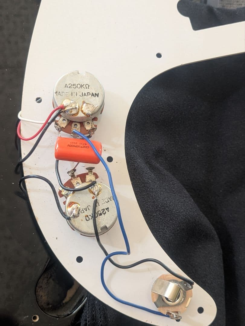Fender Japan PB57 ケース付き　弦新品　フェンダー　送料無料