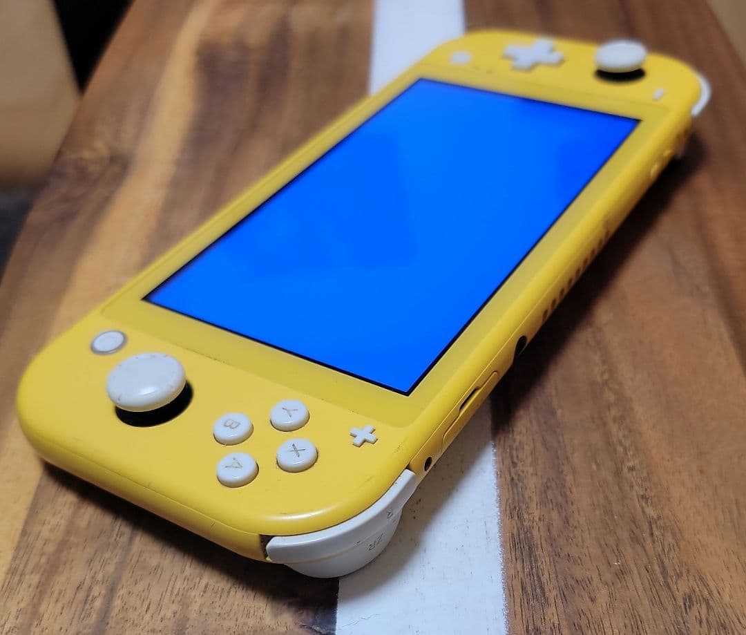Nintendo Switch Lite イエロー　ジャンク品