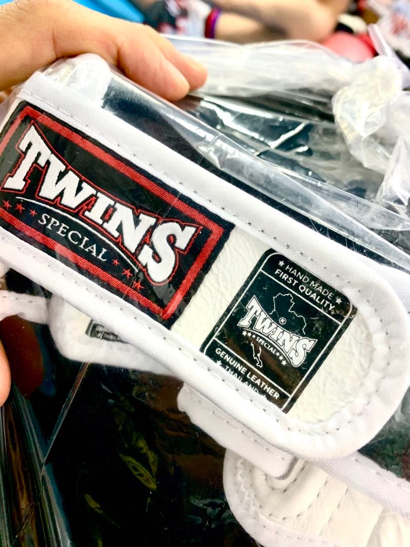 新品 本革 TWINS レガース Lサイズ ツインズ レッグガード 定番 白色