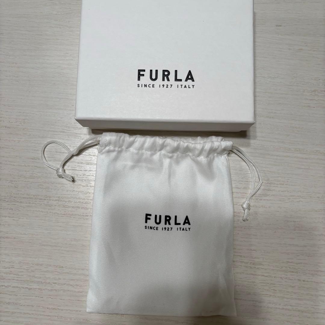 【新品未使用】FURLA 三つ折りミニ財布