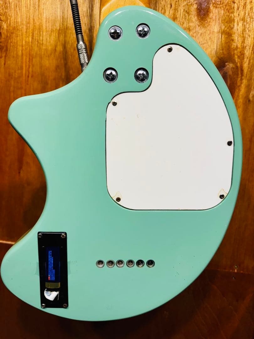 ZO-3 ミントグリーン　アンプ内蔵ギター