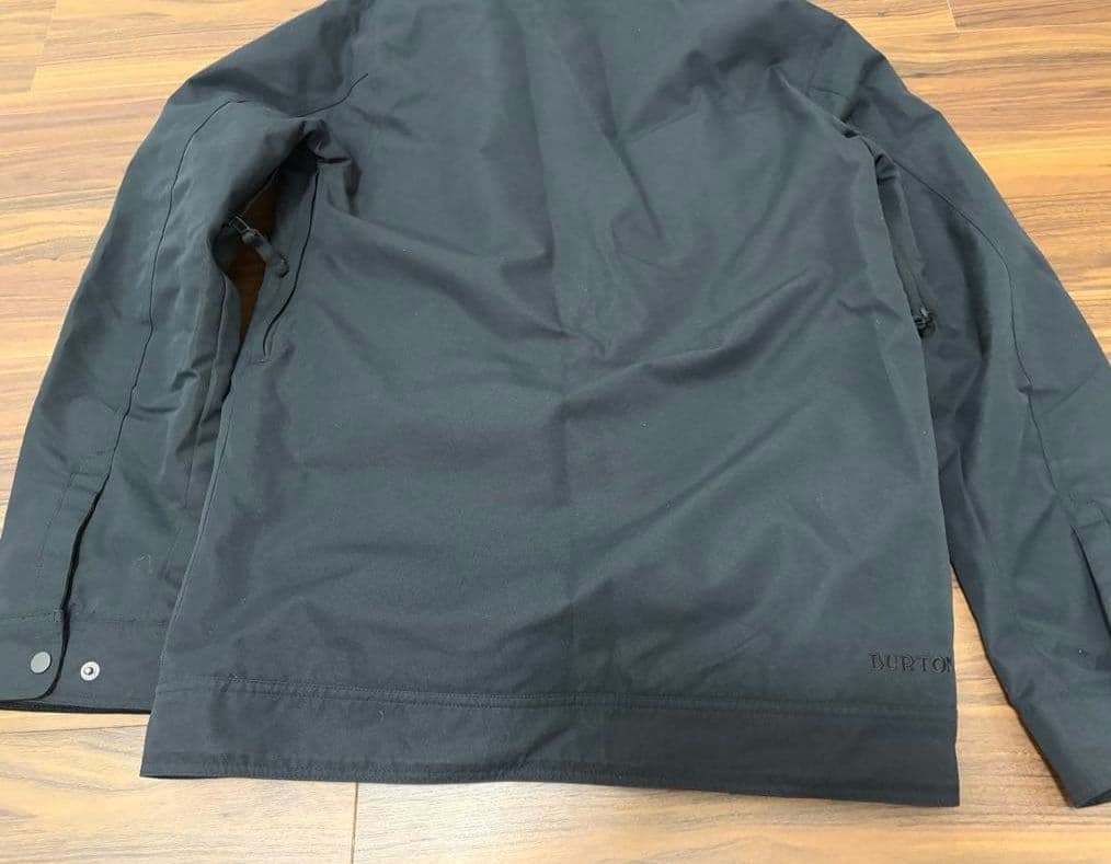 【再値下げ】 BURTON スノボウェア 男性用Sサイズ 黒ジャケット