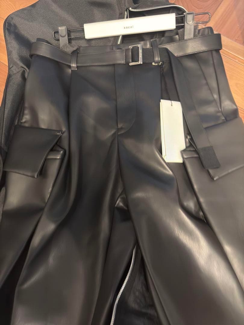 えおう【新品】sacai 25aw Faux Leather Pant