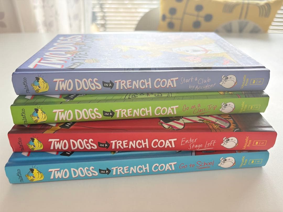 Two Dogs in a Trench Coat 4巻セット
