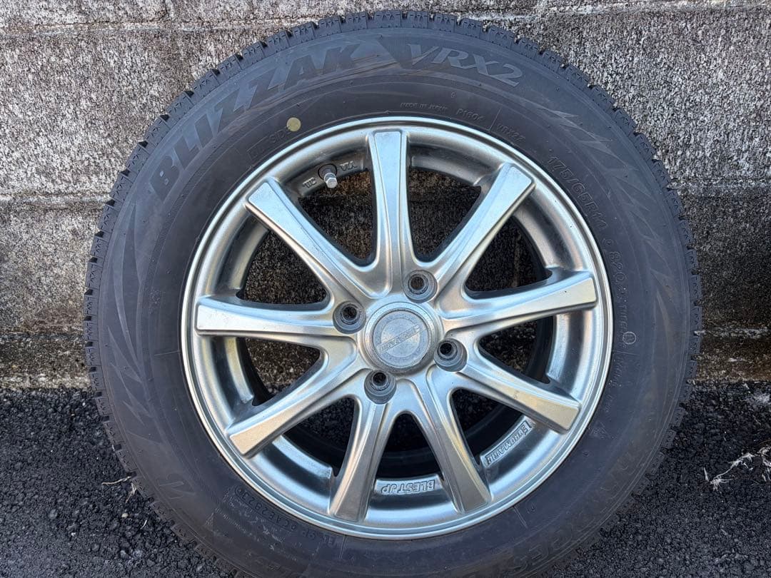 【ＪＵＮ喜 】175/16R14 スタッドレスタイヤVRX2 ②