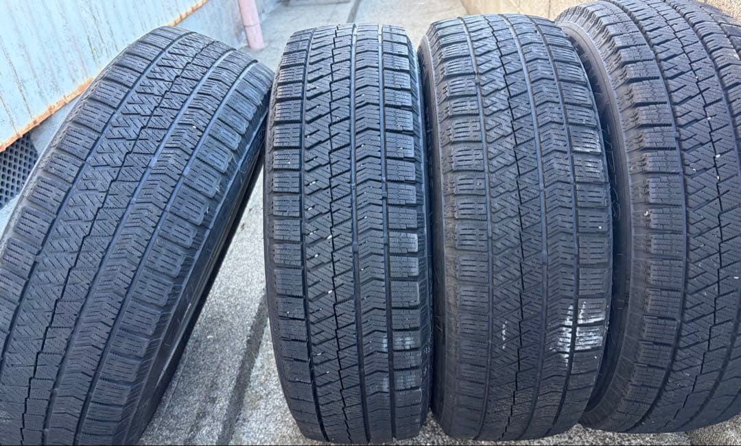 【ＪＵＮ喜 】175/16R14 スタッドレスタイヤVRX2 ②